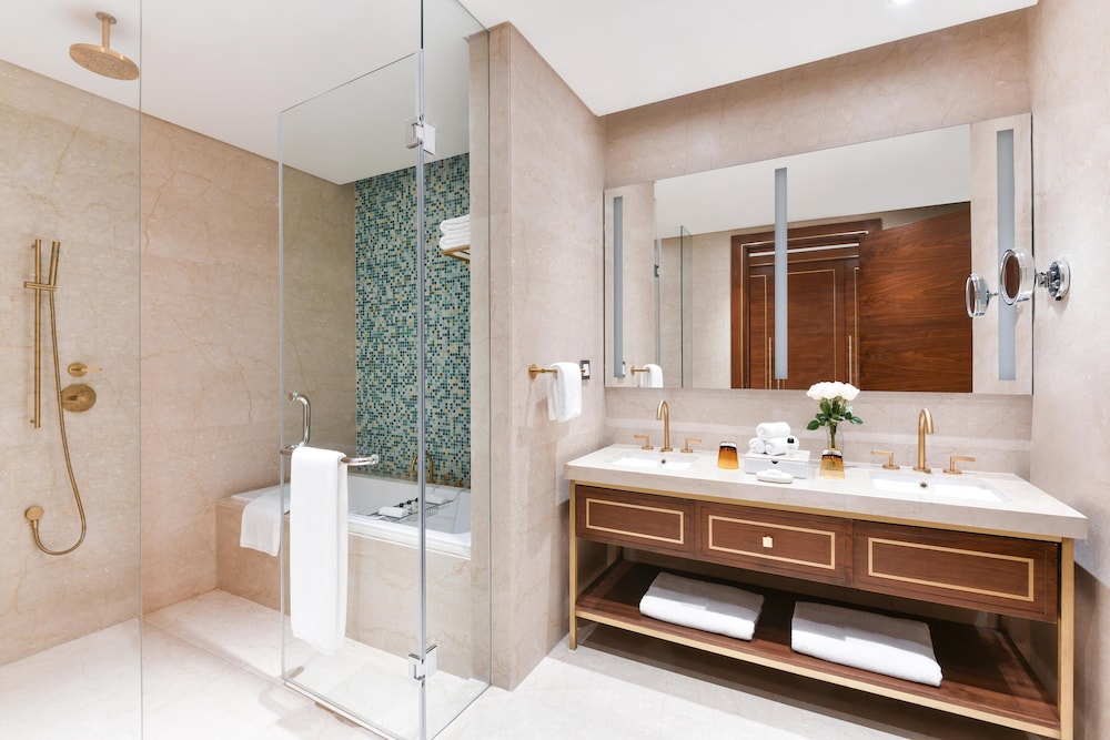 Signature Suite, 1 Bedroom, Pool View (Balcony) - Photo 7