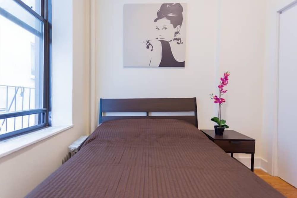 Comfort Apartment, 1 Queen Bed with Sofa bed, City View photo 1