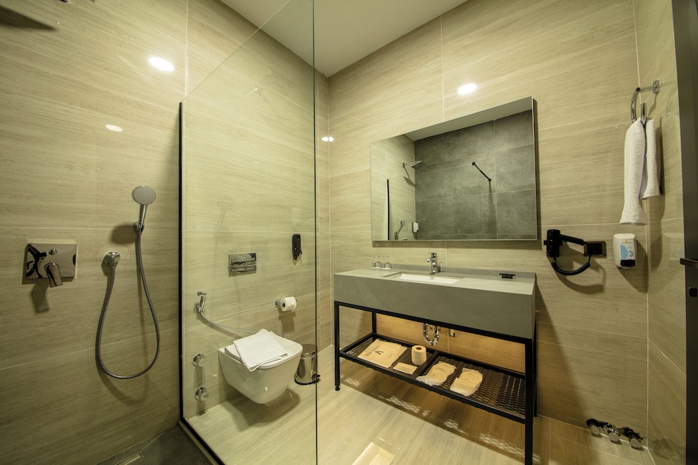 2 + 1 Suite Room with Sea View - Photo 8