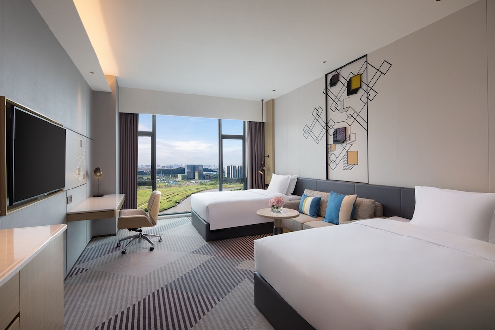 Standard Room, 2 Double Beds, Lake View - Photo 1