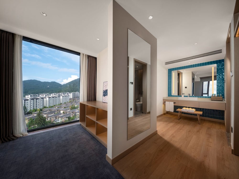 Suite, 1 Bedroom (Private Hot Spring) - Photo 2