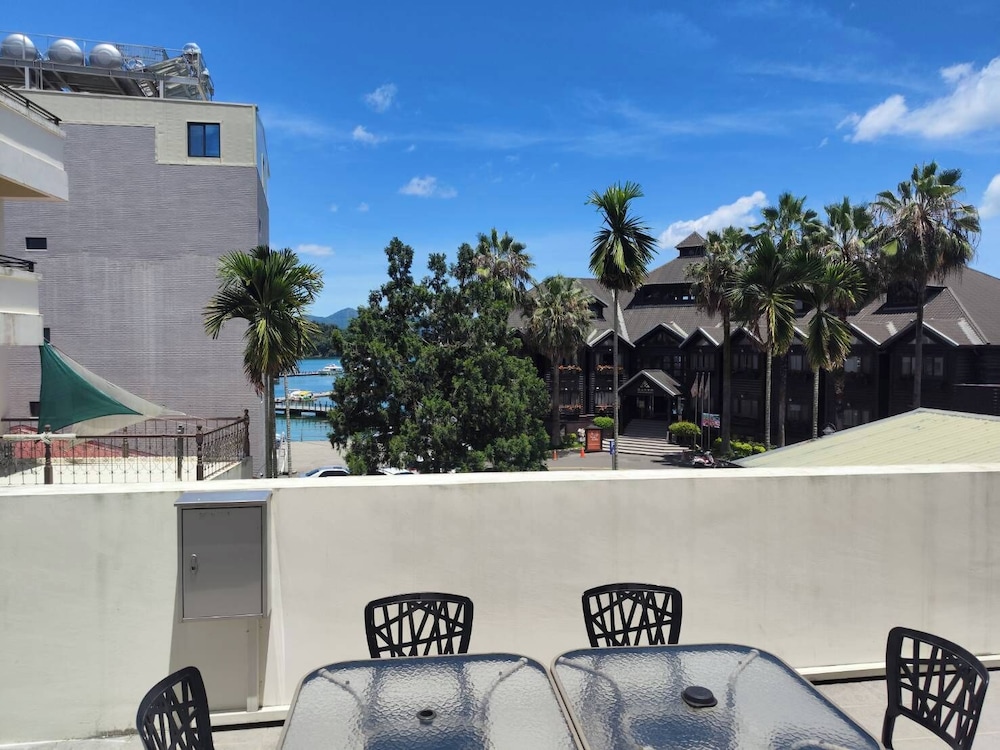 Family Room, Non Smoking, Balcony photo 2