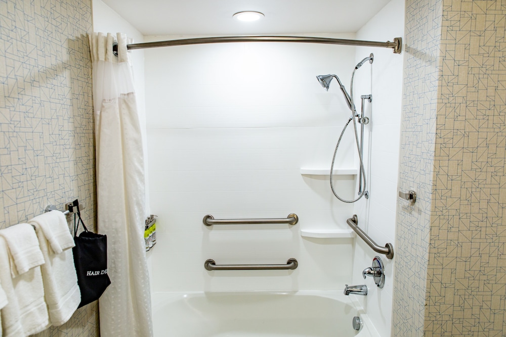 Standard Room, 1 King Bed, Accessible (Communications) - Photo 11