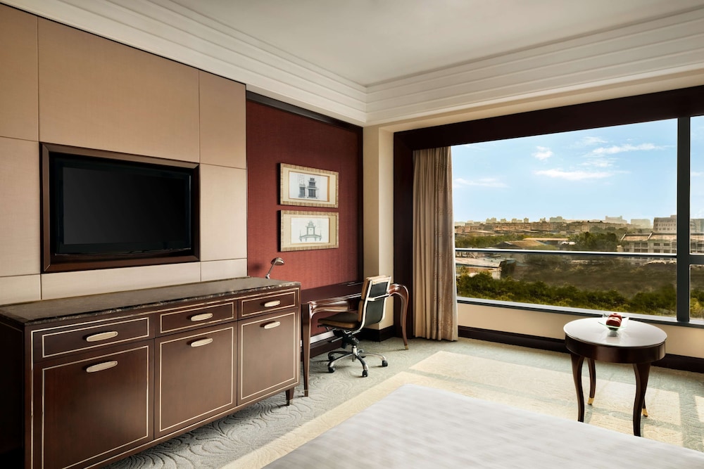 Deluxe Room, 2 Twin Beds, City View - Photo 4