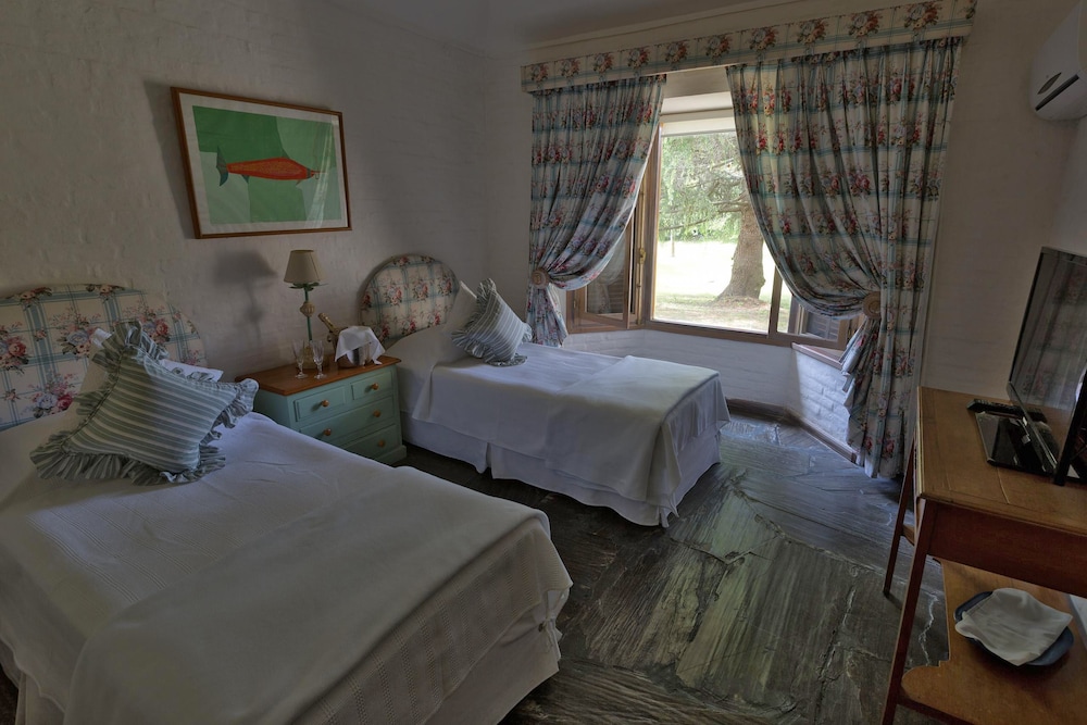 Family Quadruple Room, 2 Bedrooms, Courtyard View photo 1