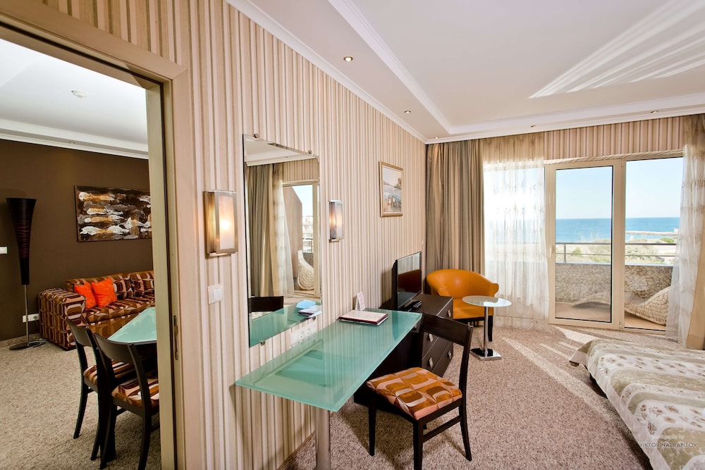 Family Apartment, Sea View photo 2