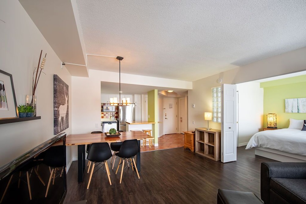 Superior Condo, 1 Queen Bed with Sofa bed photo 3