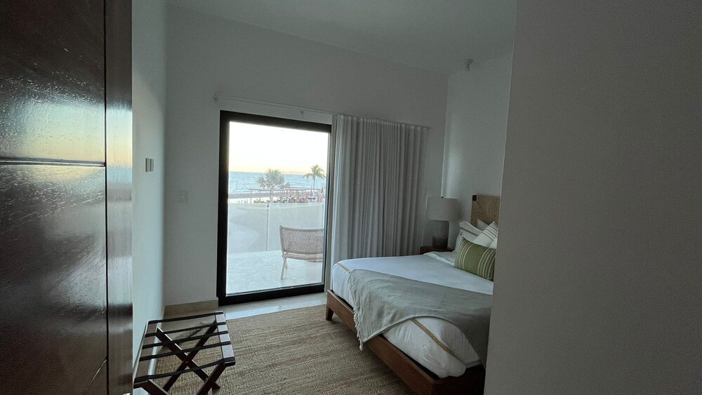 Deluxe Double Room, Partial Sea View