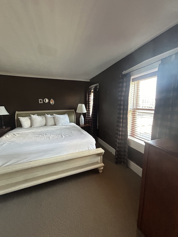 Double Room, Ensuite (King Suite) photo 2