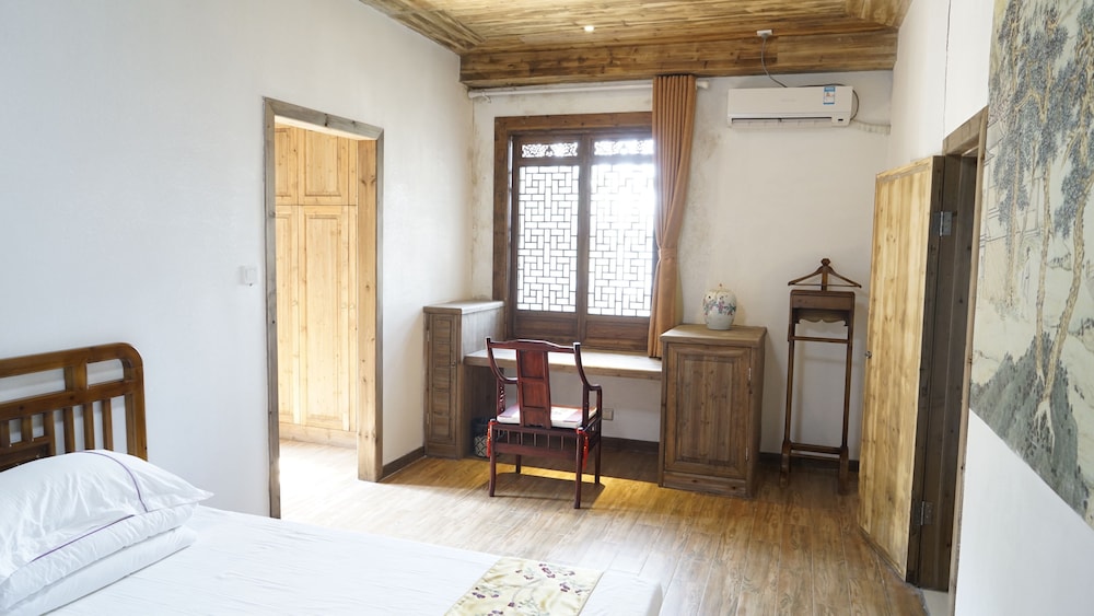 Superior Suite With 2 Single Beds