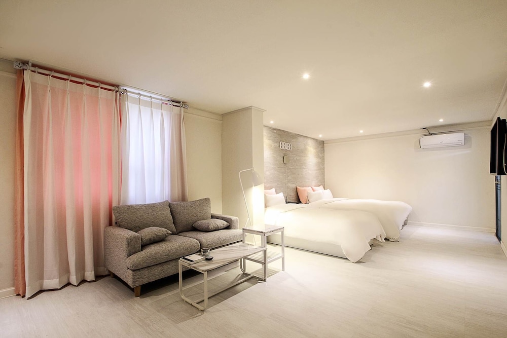 Family Twin Room