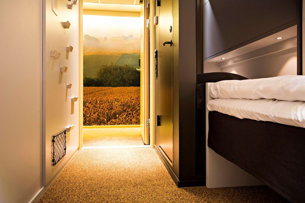 Twin Room (Compact) photo 2