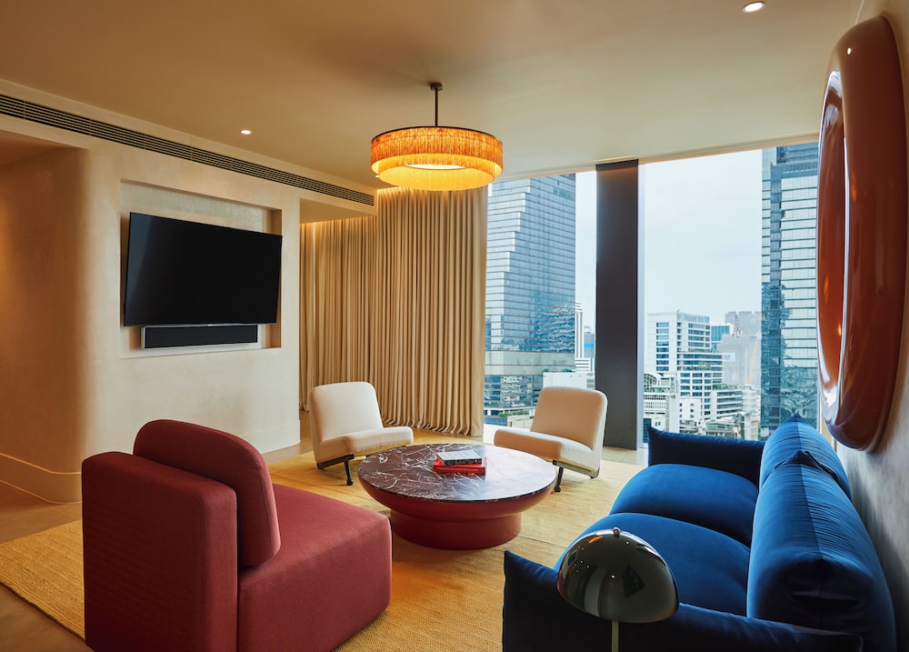 Premier Penthouse