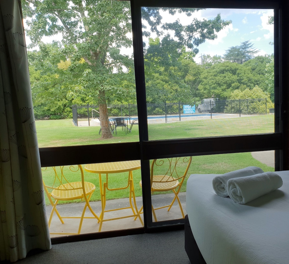 Twin Room, 2 Queen Beds photo 3