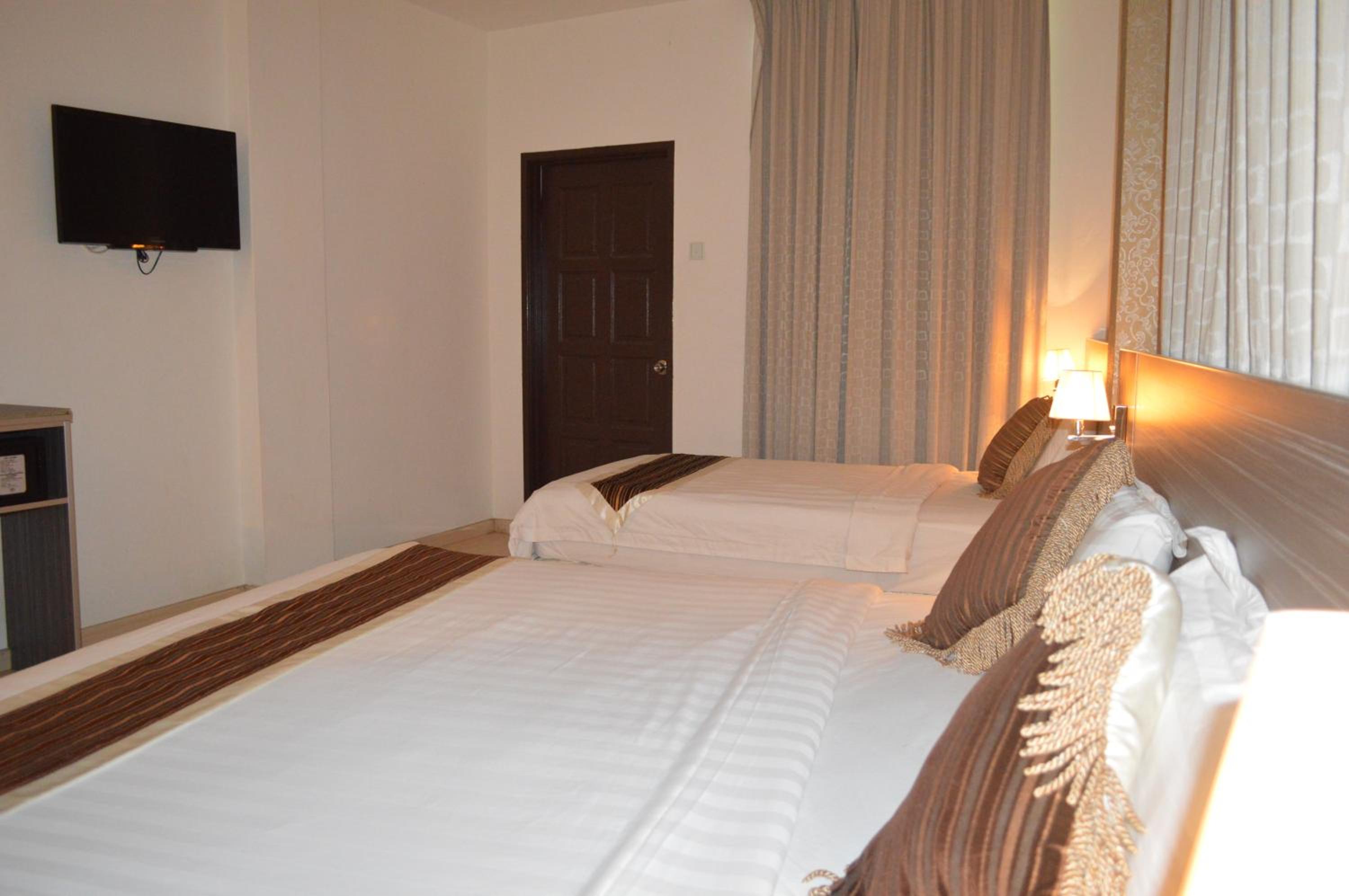 Deluxe Triple Room photo 3