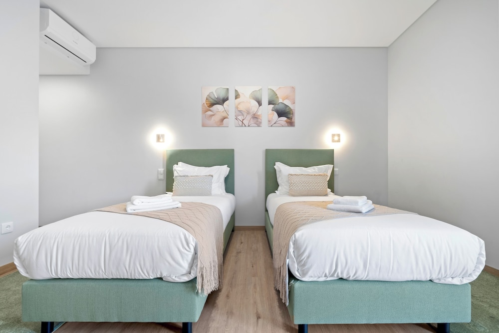 Large Double or Twin Room photo 2