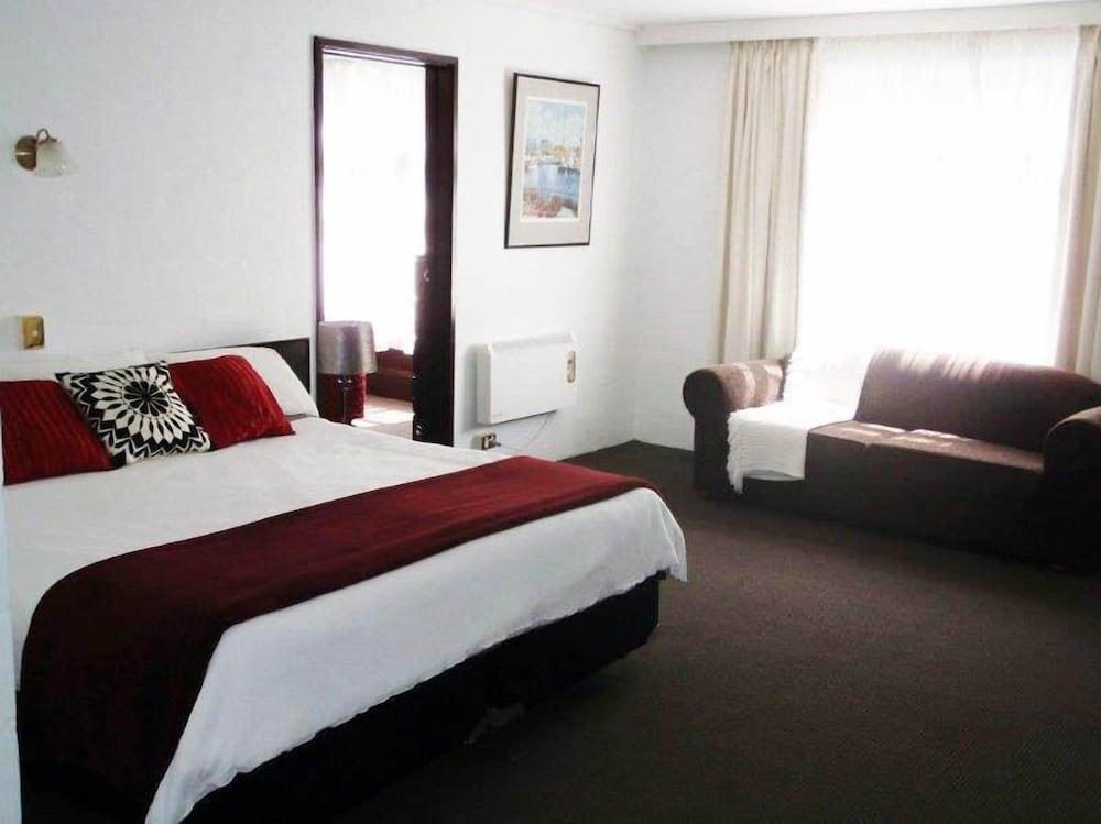Two Bedroom Suite Ground Floor photo 1