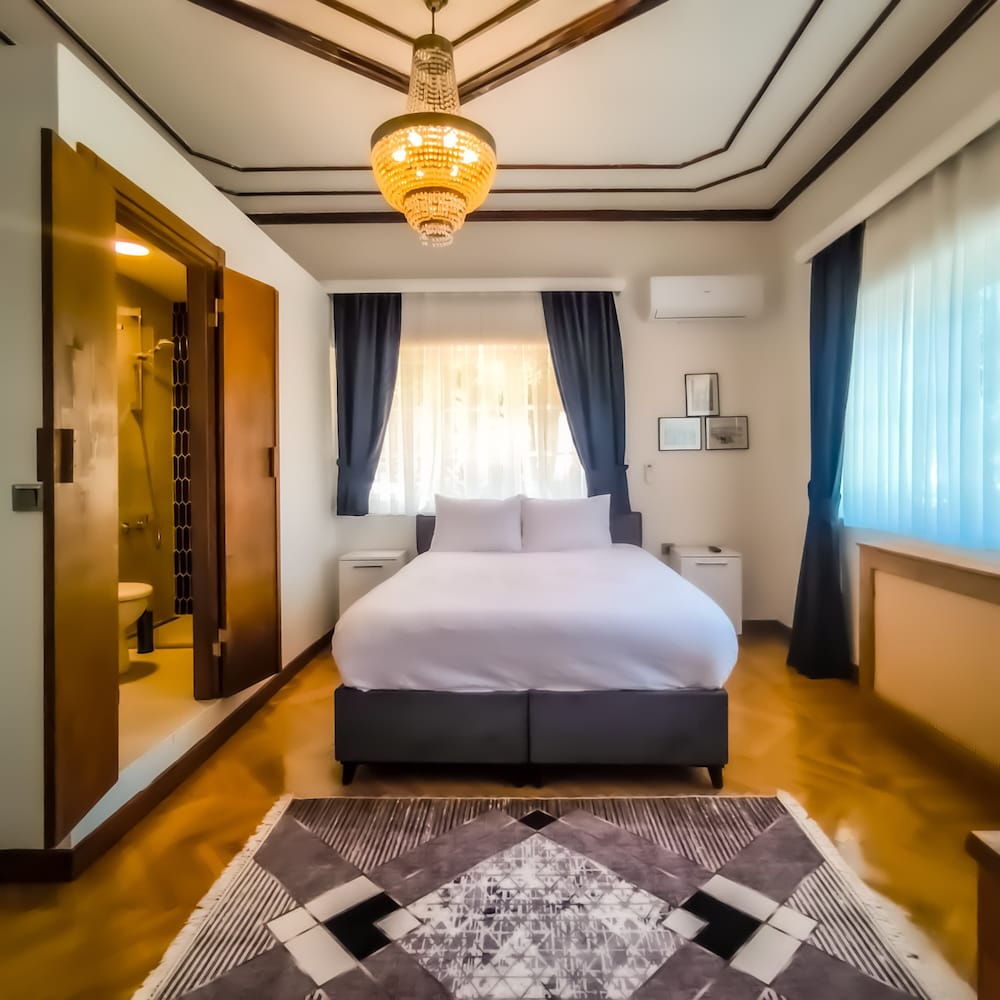 Deluxe Double Room, Courtyard View photo 1