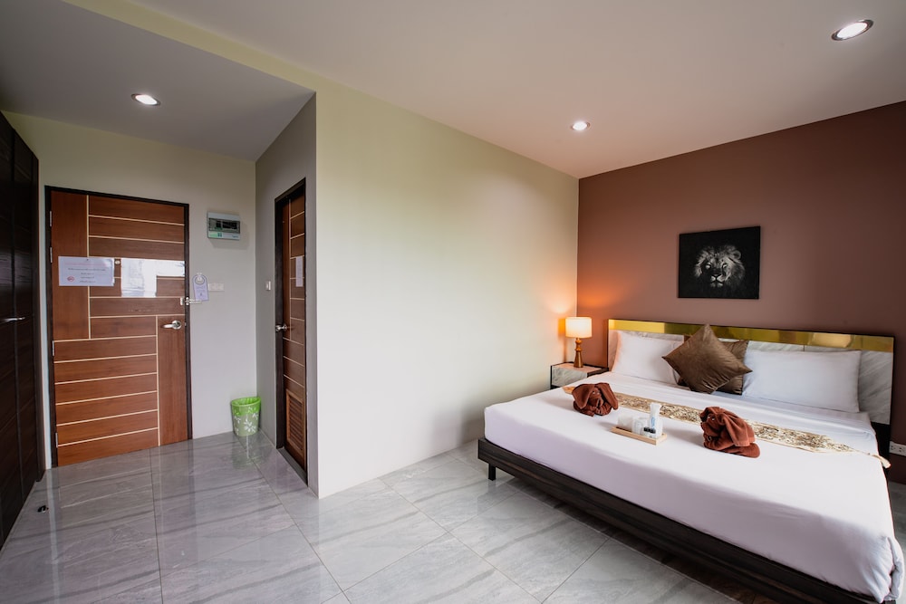 Corner Superior Double Bed - Photo 1