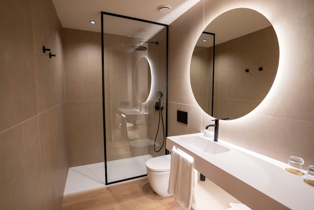 Junior Double or Twin Room, Balcony Junior Double or Twin Room, Balcony