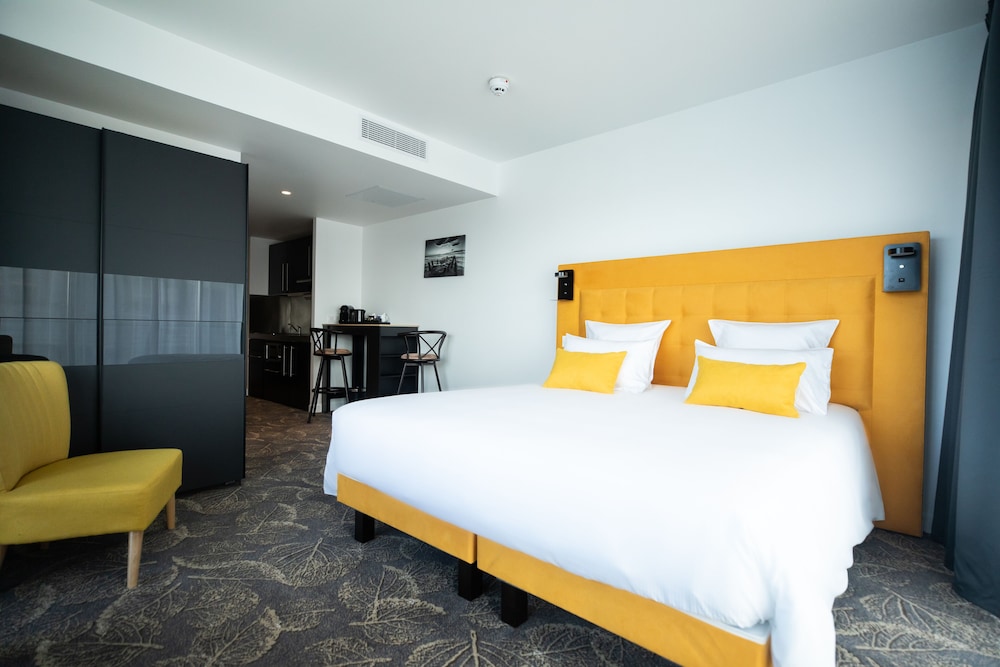 Premium Double Room - Photo 1