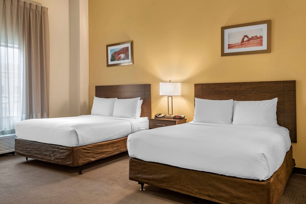 Suite, Multiple Beds, Accessible, Non Smoking (Efficiency)