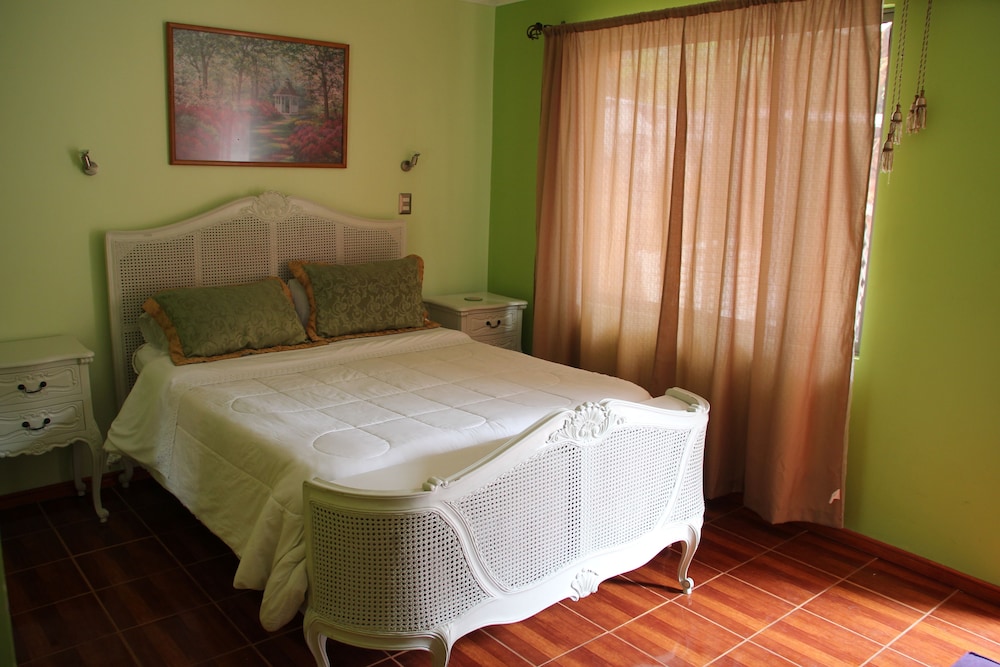 Double Room, 1 Double Bed (Matrimonial / Moderno) photo 2