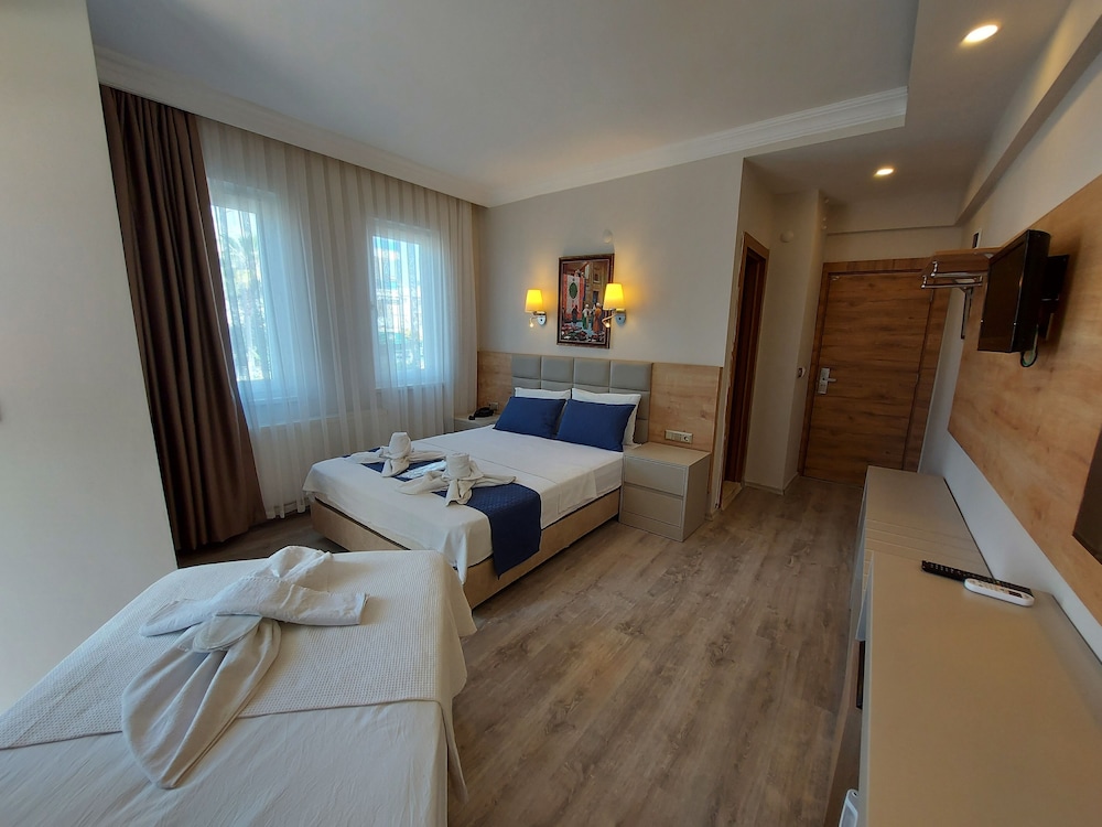Standard Triple Room photo 3