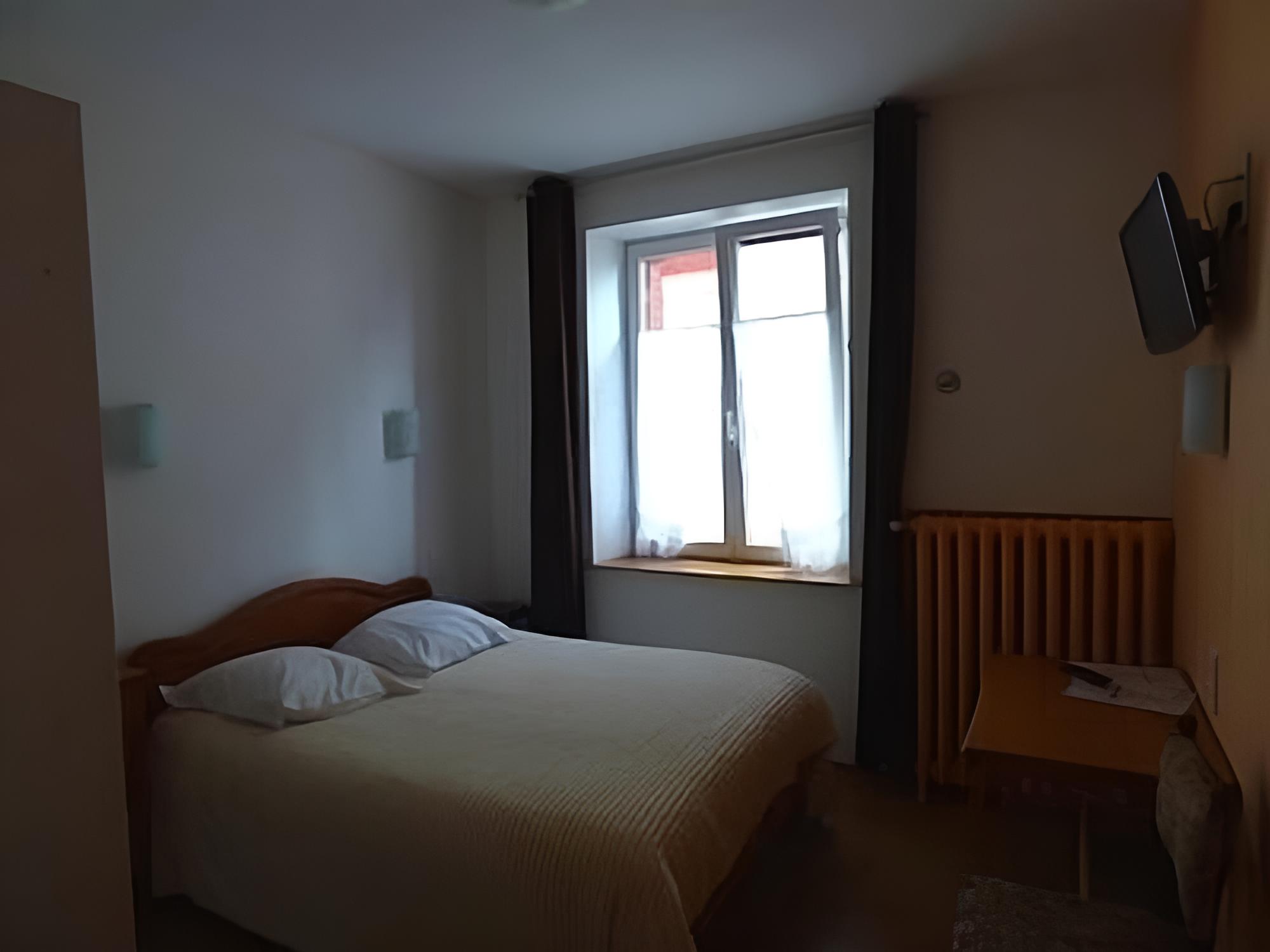 Standard Double or Twin Room photo 2
