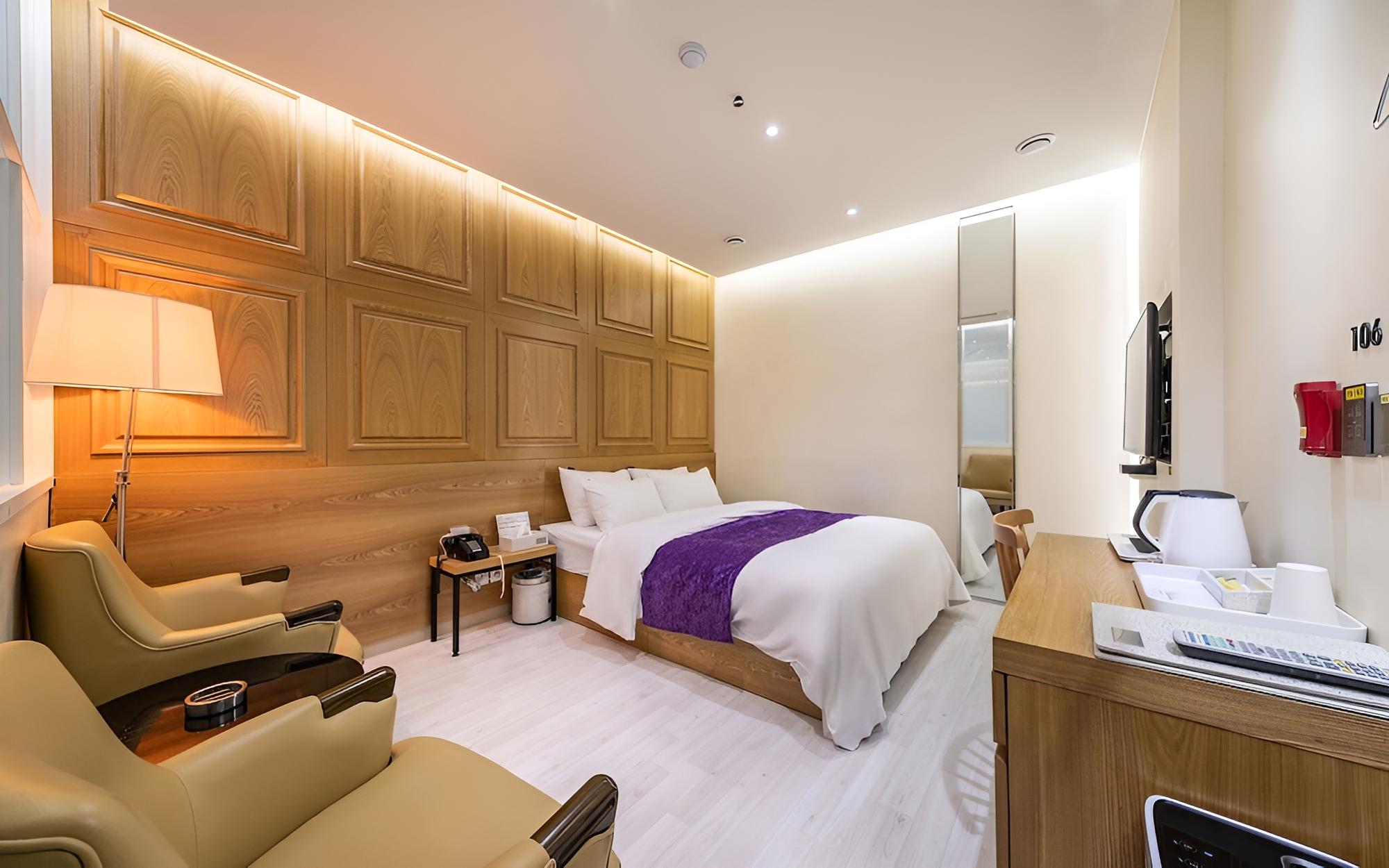 Room (Standard B1) - Photo 1