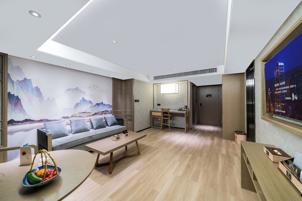 Business Suite, City View photo 2