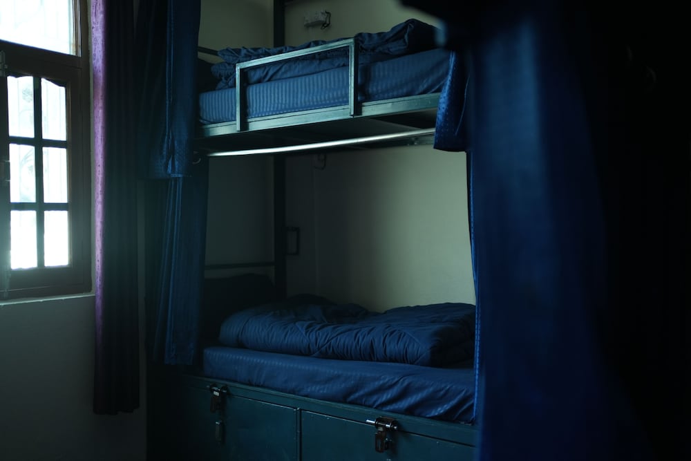 Shared Dormitory, Mixed Dorm, Mountain View photo 1