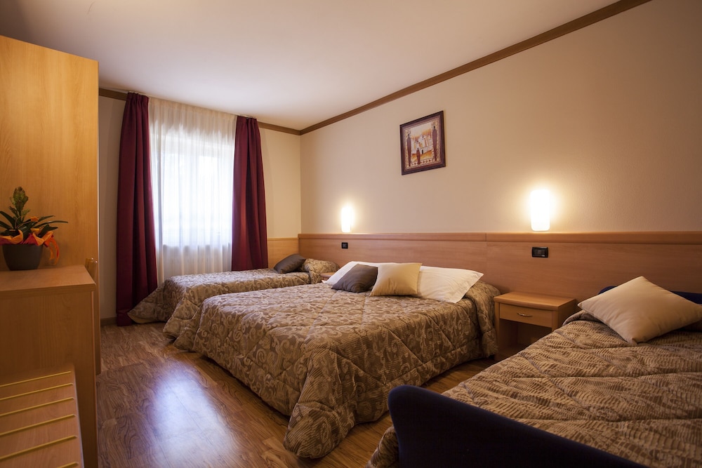 Quadruple Room photo 3