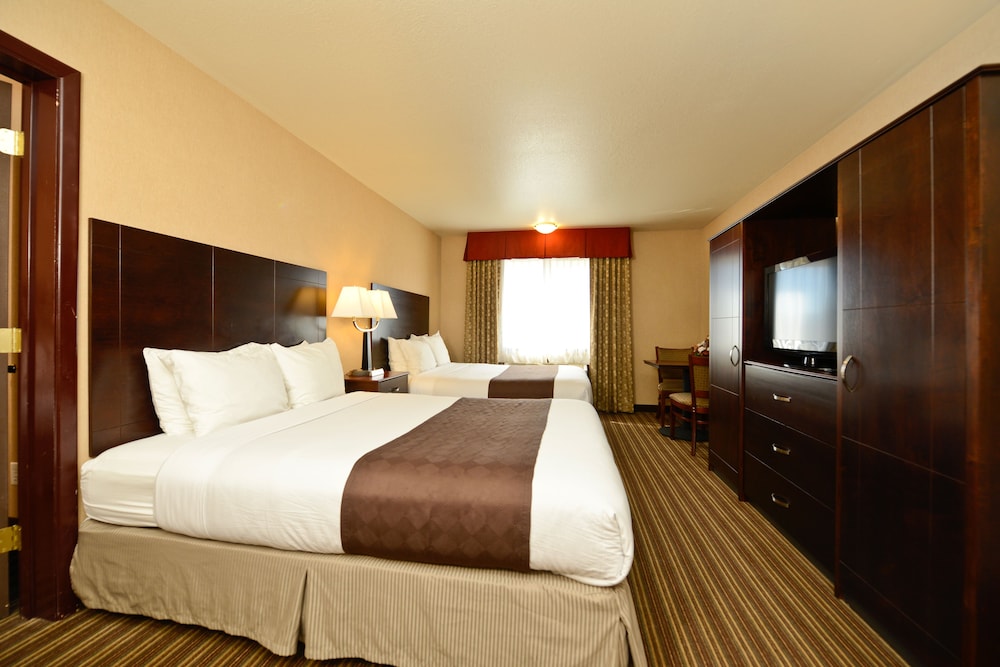 Standard Room, 2 Queen Beds (Traditional 2 Queen Beds) - Photo 7