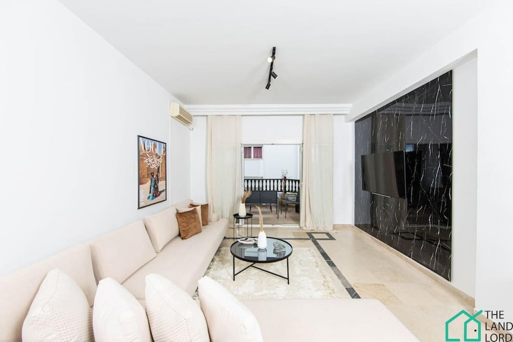 Apartment photo 1