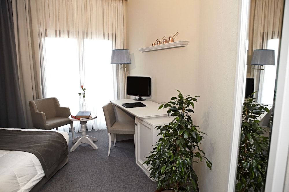Single Room photo 2
