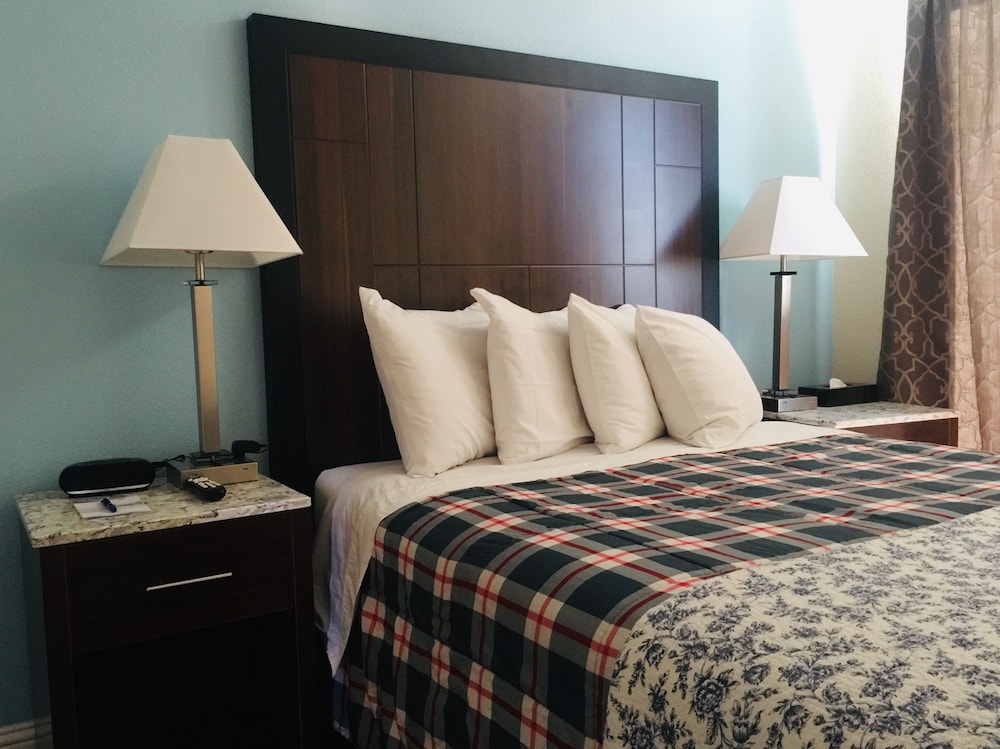 Oceanfront Suite, 1 Queen Bed with Sofabed photo 3