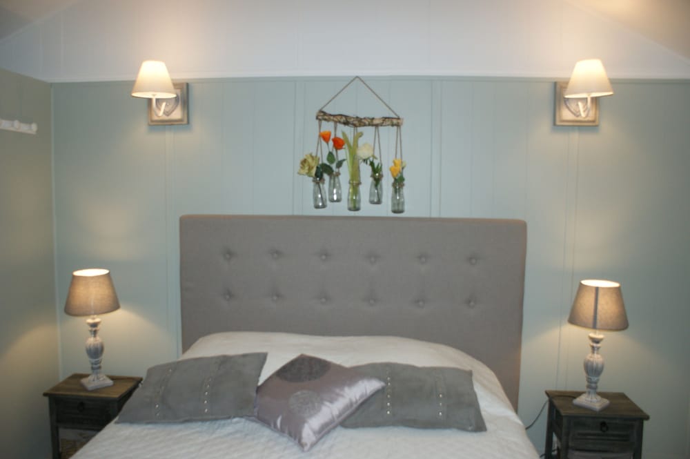 Basic Double Room, 1 Double Bed, Sea View, Sea Facing photo 3