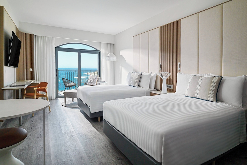 Club Room, 2 Queen Beds