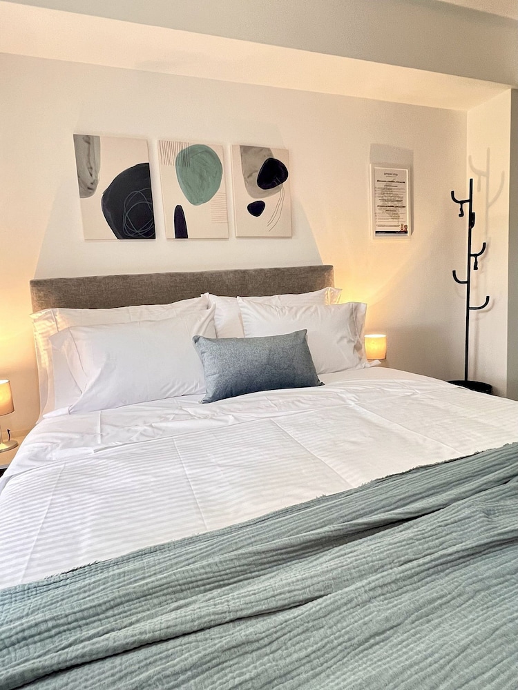 Basic Apartment