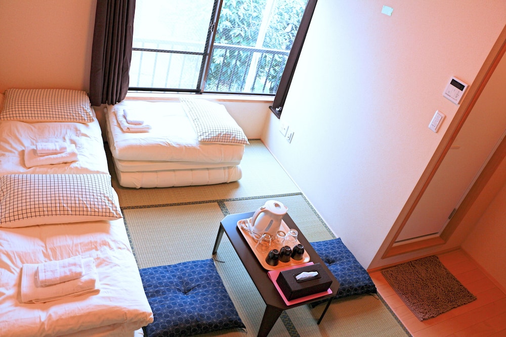 Triple Room (2C) photo 1