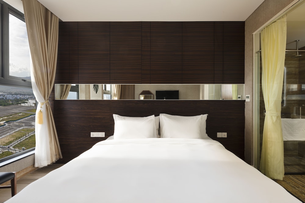 Deluxe Double Room, City View - Photo 18