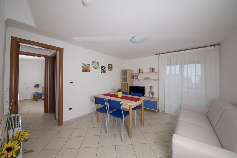Luxury Apartment, 1 Bedroom (4pax - Hotel)