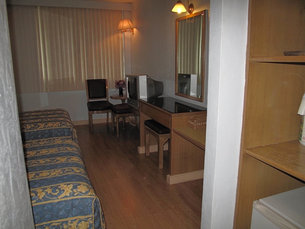 Standard Twin Room photo 2