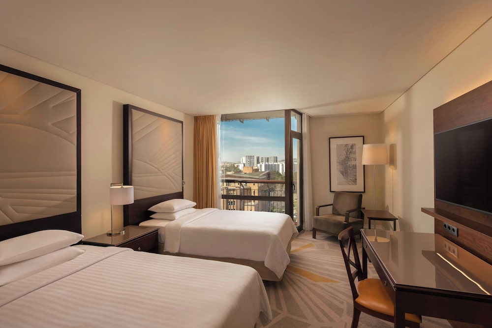 Comfort Room, 2 Twin Beds (Pool View) - Photo 3