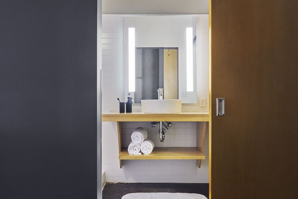 Suite, 2 Double Beds, City View - Photo 8