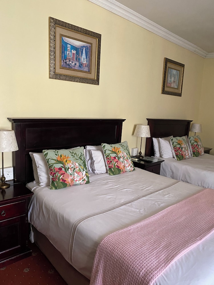 Family Double or Twin Room photo 3