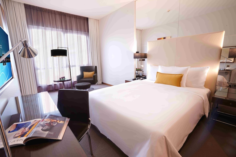 Room, 1 Queen Bed (High Floor, Centro) - Photo 2