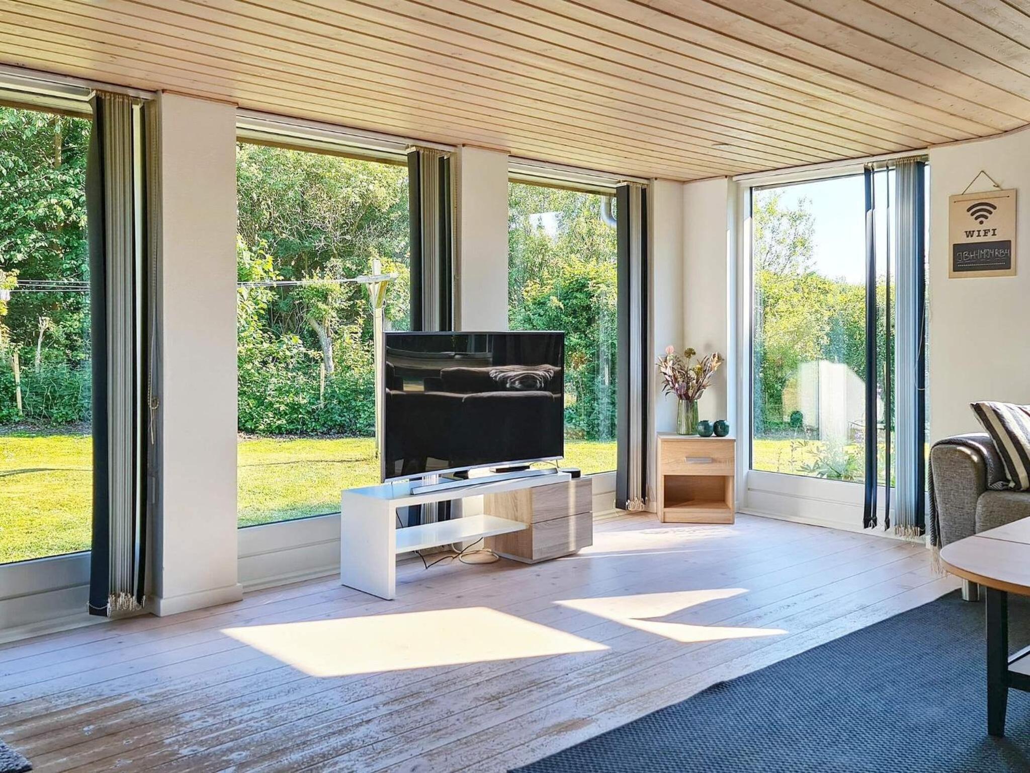 Three-Bedroom Vacation Home  photo 3