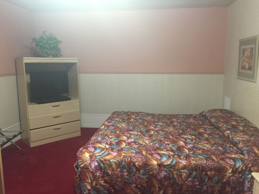 Classic Room, 1 King Bed photo 1